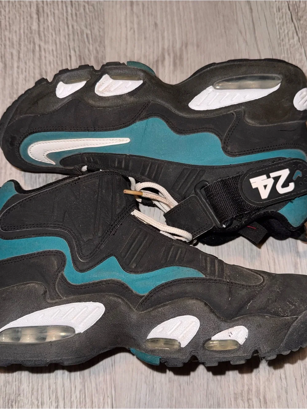 437353 034 Nike Air Griffey Gradeschool Shoes Emerald 5.5y